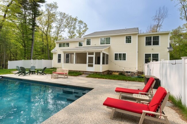 Photo - 10 McCarron Dr