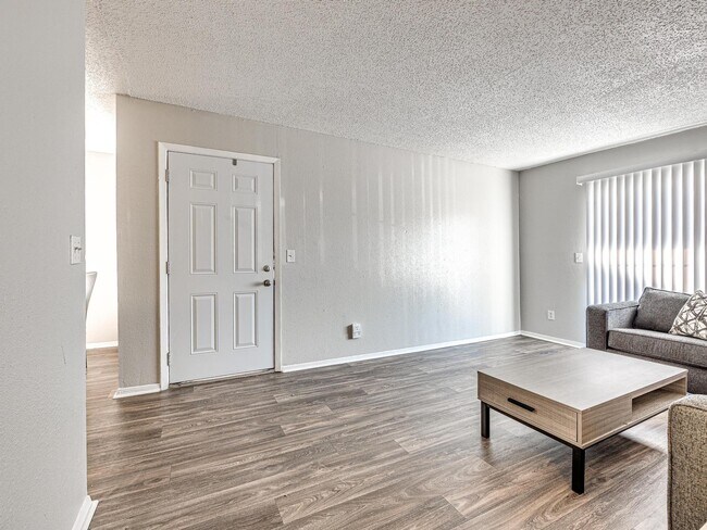 Diamond  Trail Apartments