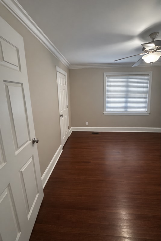 Photo - 1976 Lynnwood Dr