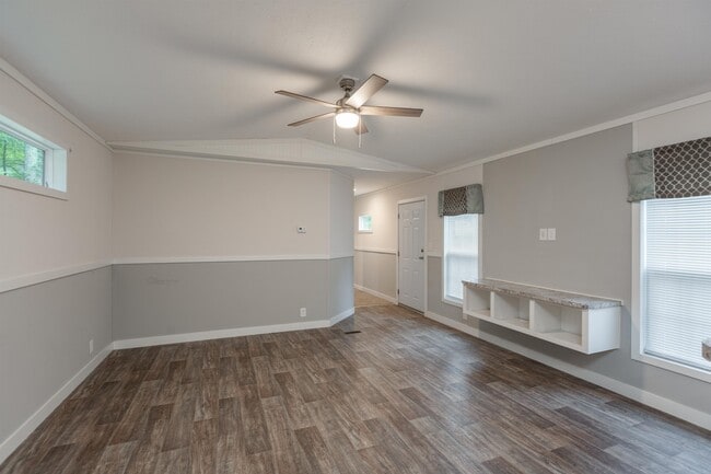 Photo - 120 Nancy Ln