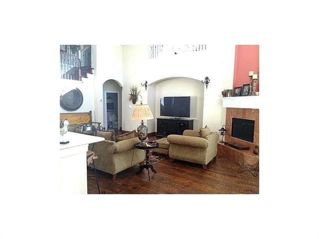 4506 Burnhill Dr