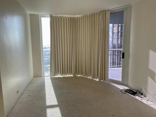 Photo - 1212 Nuuanu Ave Unit 3011