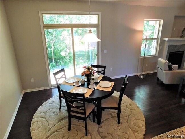 Photo - 20955 Oak Ridge Dr