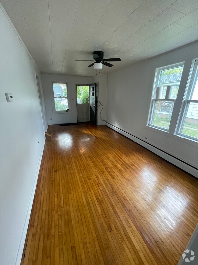 Building Photo - 1826 Maryland Ave Rental