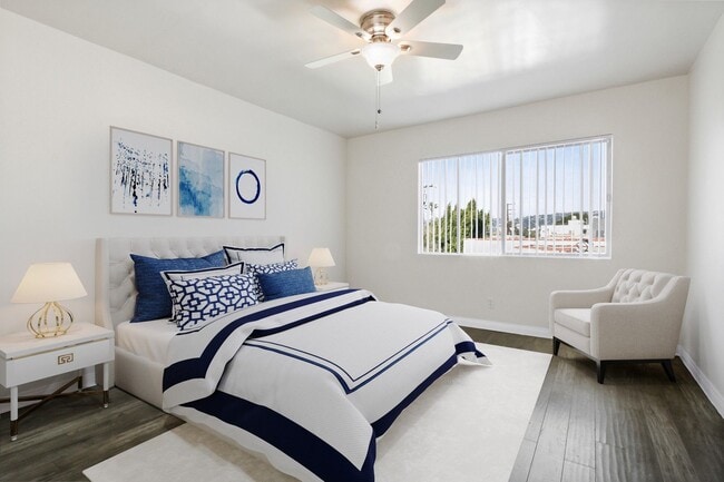 463 Rexford Drive Apartments