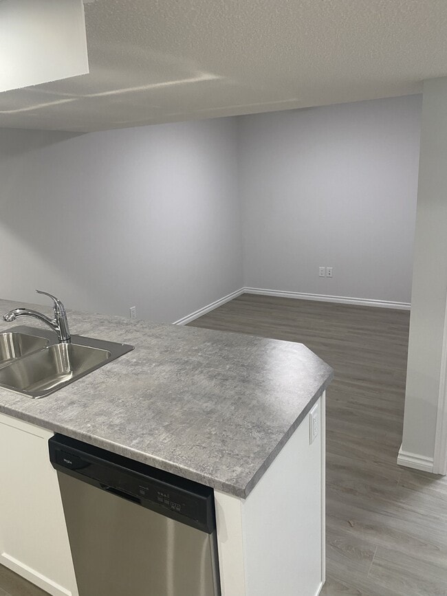Photo - 3124-3169 169 St. SW