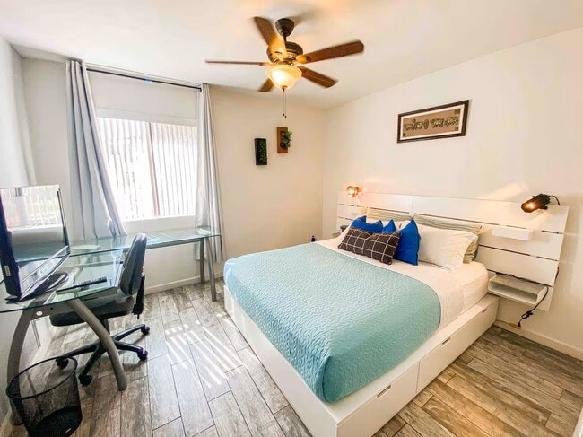 Building Photo - 1215 E Lemon St Unit Lemon L