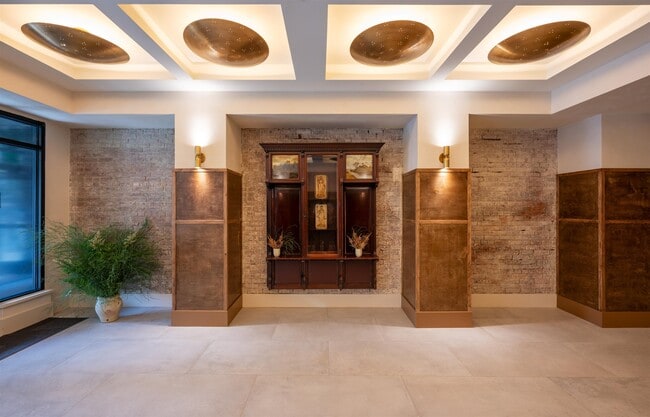 Building Photo - 857 Bergen Ave Unit 201