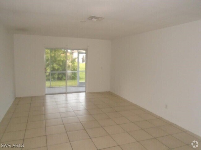 Building Photo - 4414 25th St SW Rental