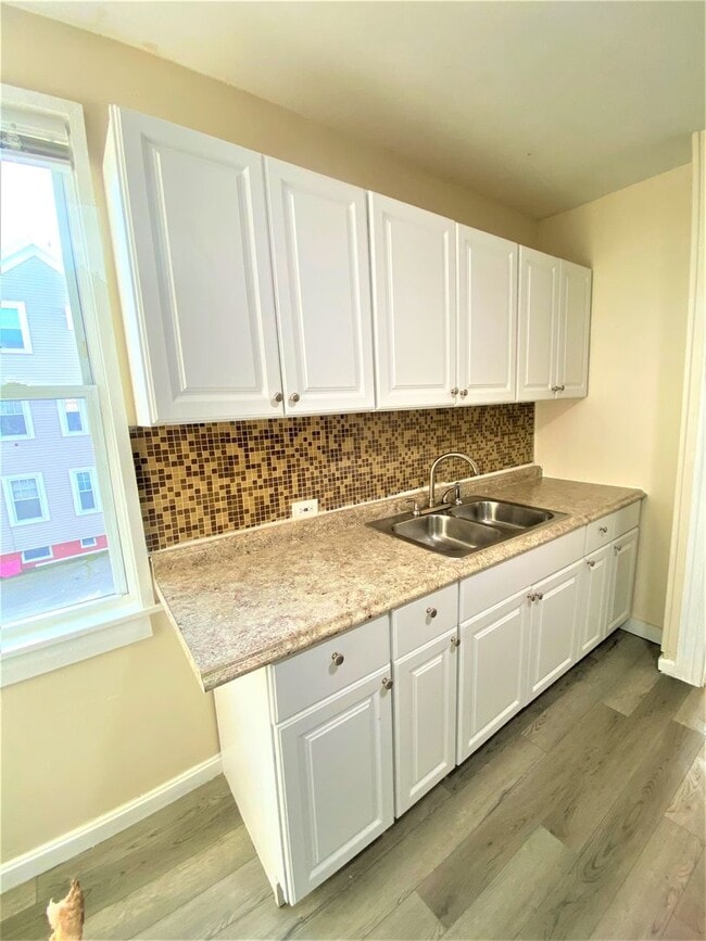 Photo - 124 Harold St Unidad 2