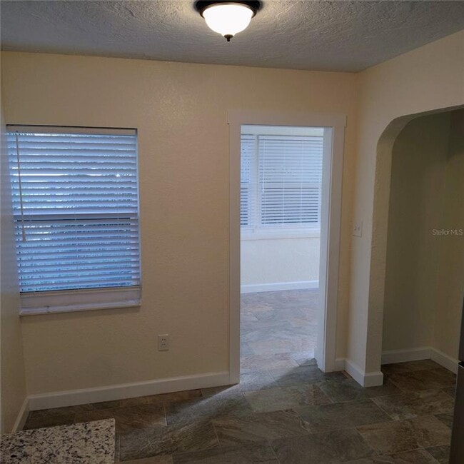 Photo - 2230 Grove St S