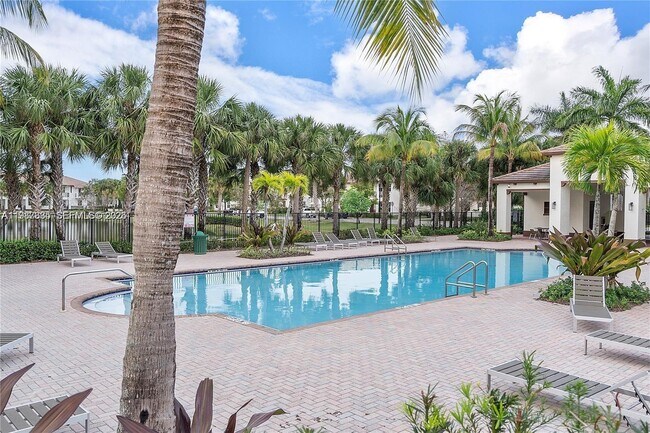 Photo - 4612 Monarch Way