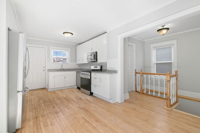 Photo - 1144 N Austin Blvd Unit 1