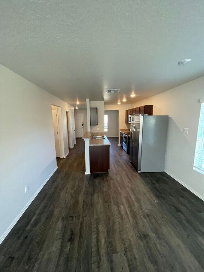 *KICK OFF SPECIAL* NEW Three Bedroom Two... House House Rental in