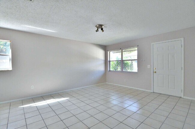 Photo - 15648 Morgan St Unit B