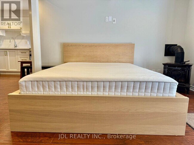 Photo - 32 Bestview Crescent