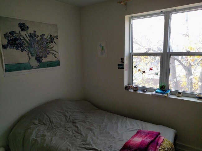 Photo - 174 Claremont St Unit 2