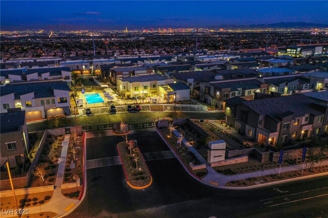 Photo - 600 N Carriage Hill Dr