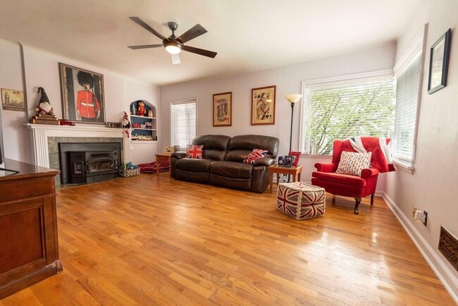 Photo - 3-Bedroom Bremerton Classic close to PSNS and Ferries