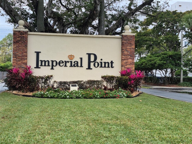 Building Photo - 5840 NE 22nd Way Unit 707