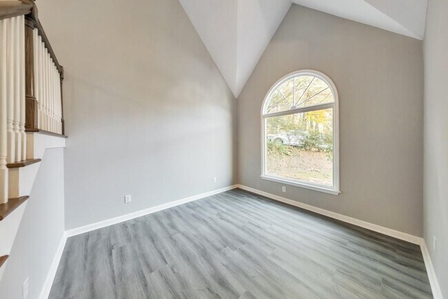 Photo - 4804 Thicket Path NW