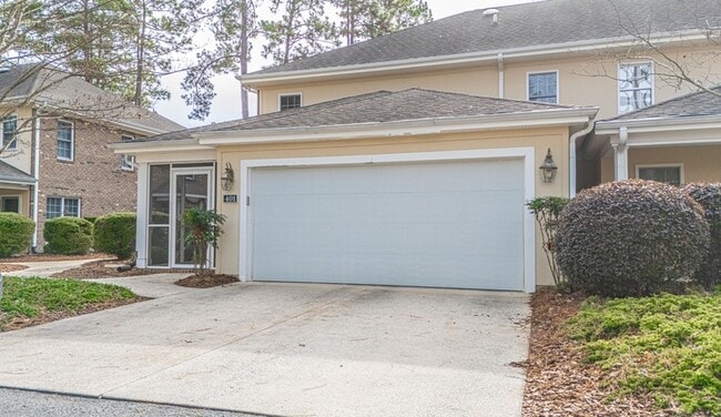 Photo - 401 Longwood Place