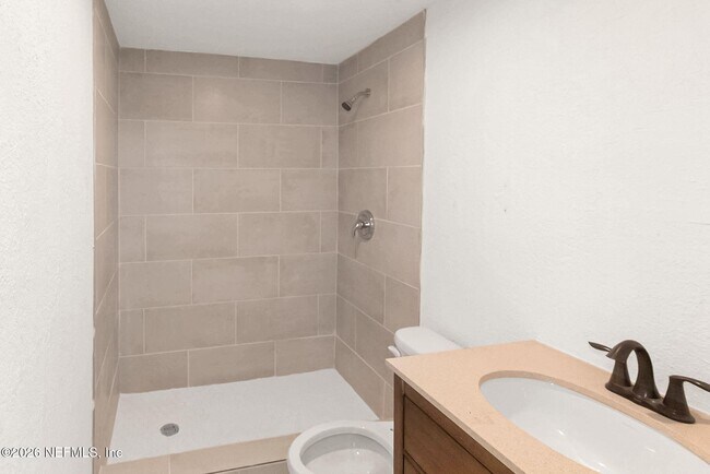 Photo - 1422 Stafford St