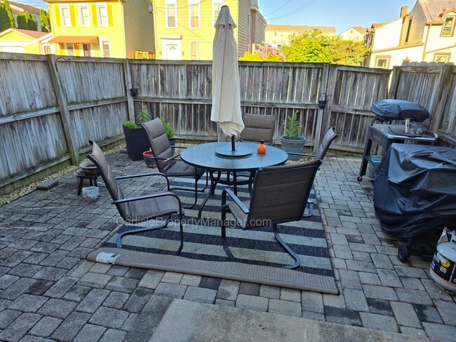Photo - 2-Bedroom Townhouse w Fenced Patio, Off-Street Parking, and Easy Commute