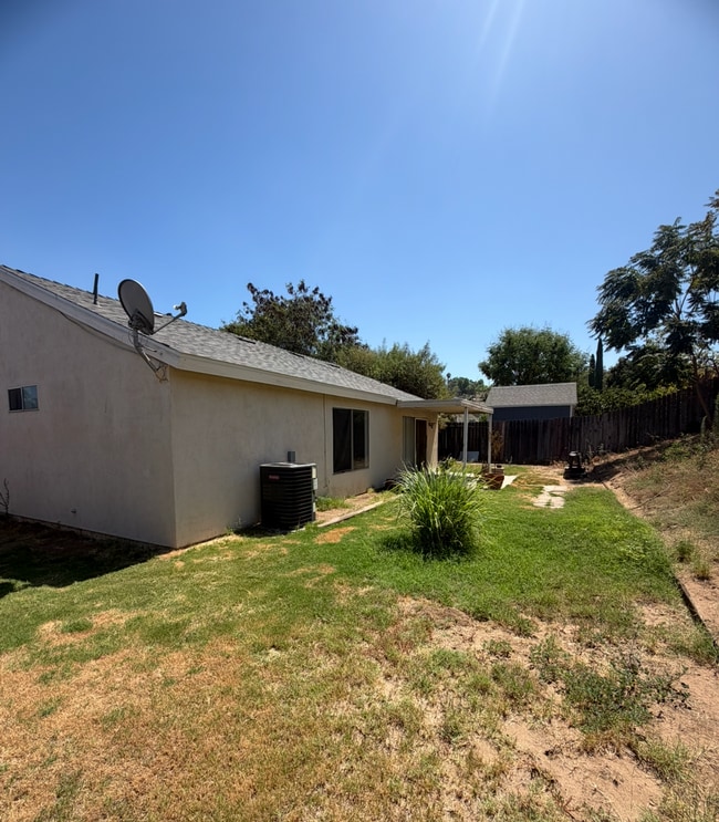 10476 Charleston Dr