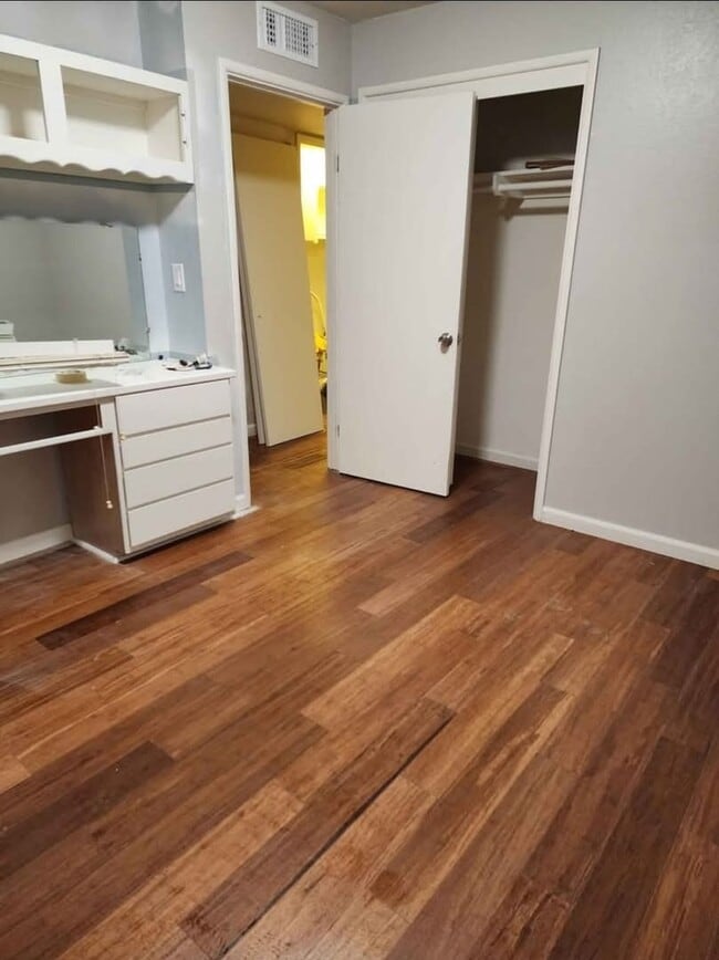 Building Photo - 2686 9th Ave