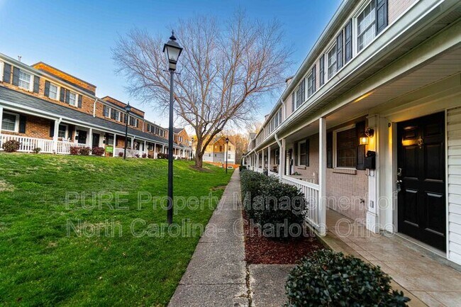 Photo - 1230 Green Oaks Ln Unit D