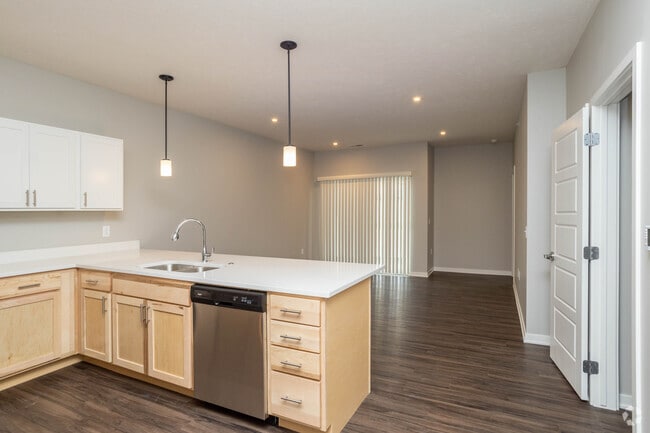 1BR, 1BA - Lola