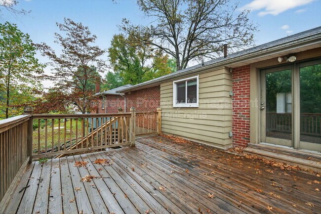 Photo - 23 Colchester Dr