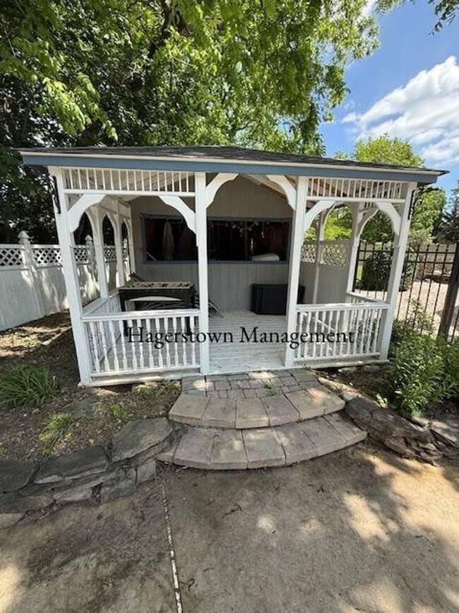 Photo - Luxury Home in Woodbridge