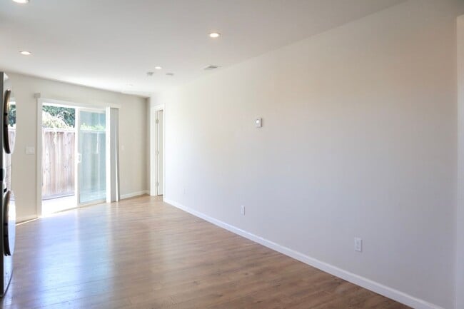 3854-3850 Howe Ct Unidad 3850