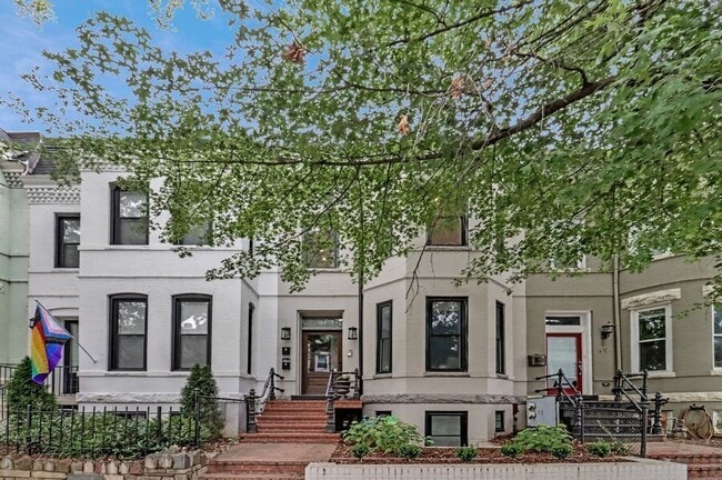 Photo - 51 Quincy Pl NE