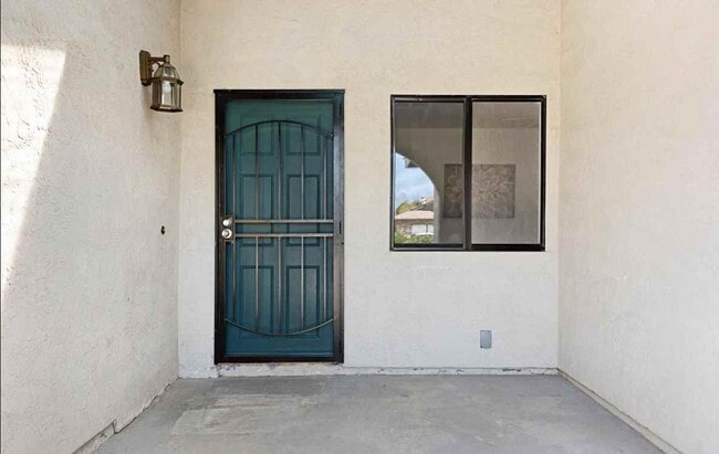 Photo - 710 Hillward St