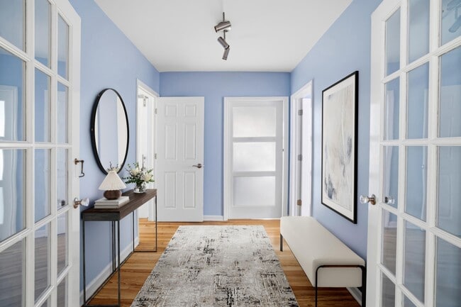 Photo - 400 W 58th St