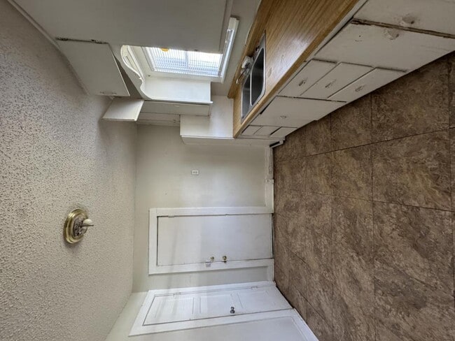 Photo - 823 N Jackson St