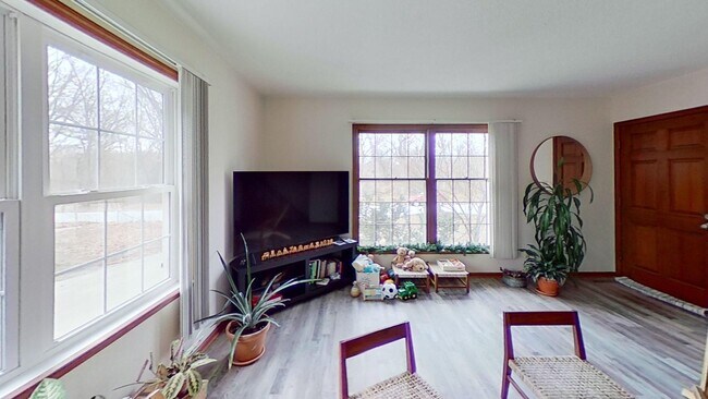 Photo - Duplex with the features of a single family house for a lot less!!