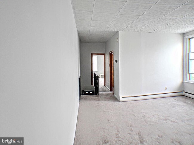 Building Photo - 1325 W Porter St Unit UPPER