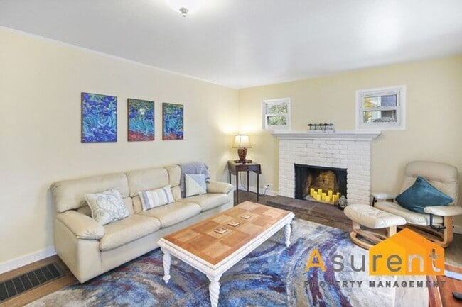 Photo - Great Unit Available Now!