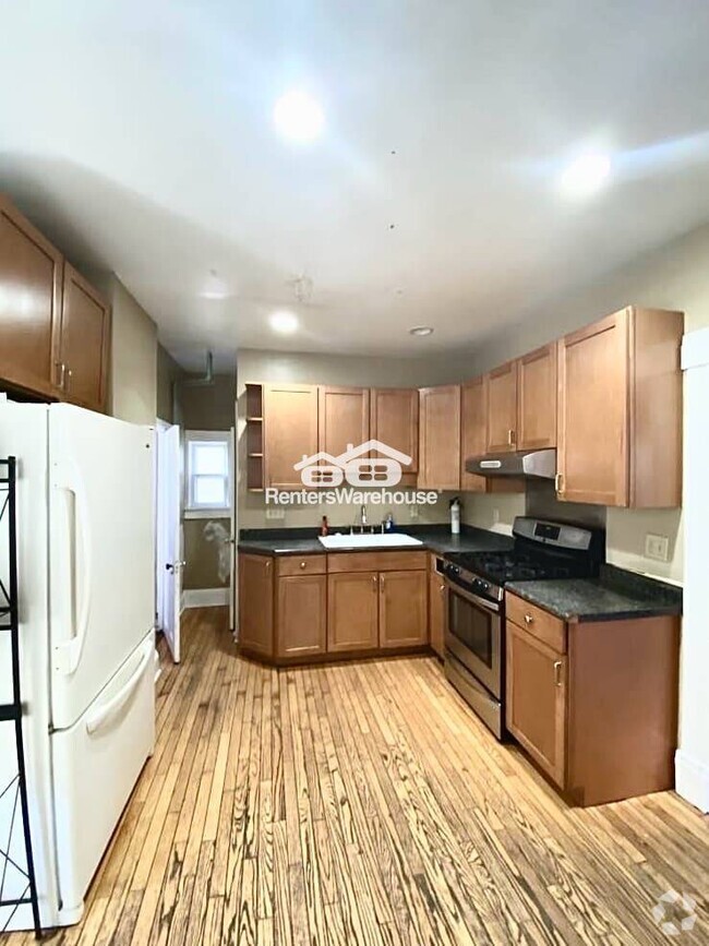 Building Photo - 690 Dayton Ave Rental