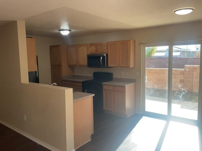 Photo - 3752 Rancher Loop NE