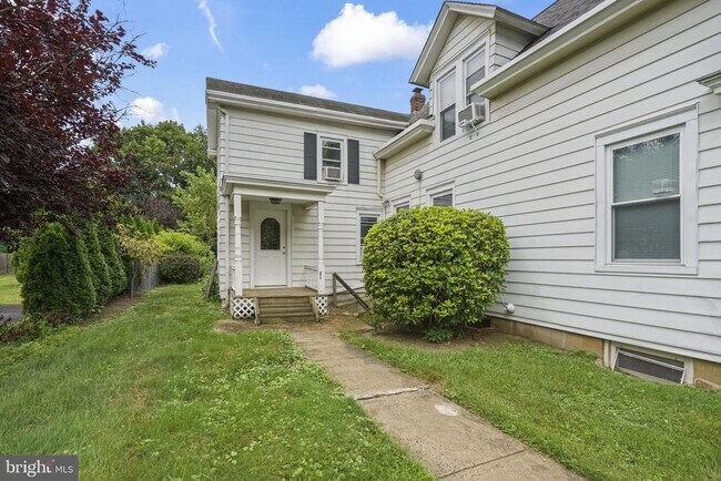 Photo - 432 Plainsboro Rd Unit 2