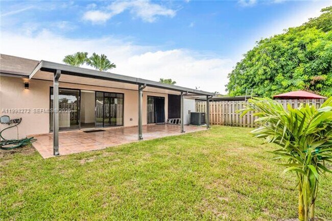 Photo - 4736 SW 136th Pl