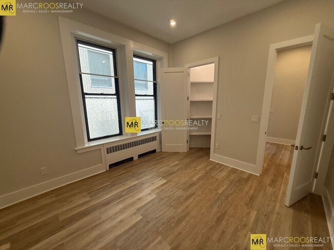 Photo - 271 Dartmouth St Unidad 2f