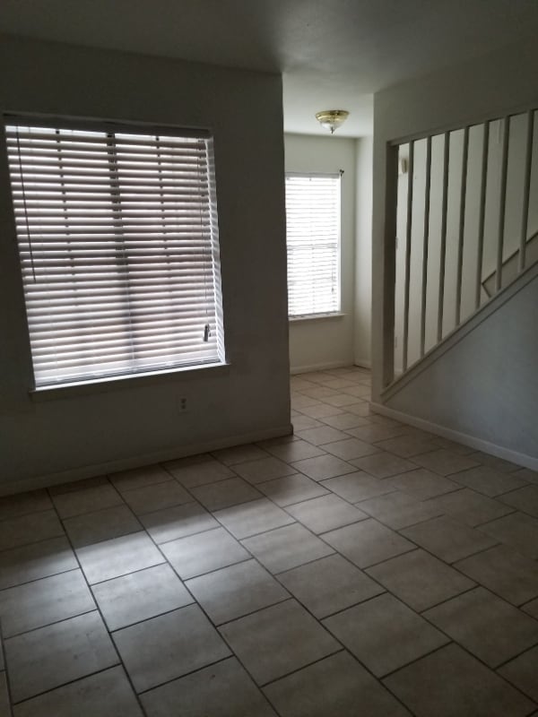 Photo - 1102 Verde Dr