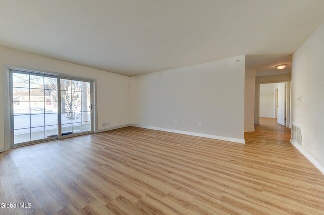 Building Photo - 906 Heritage Way Unit 906