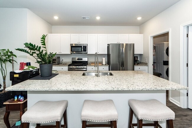 239 Pine Crest View Dr